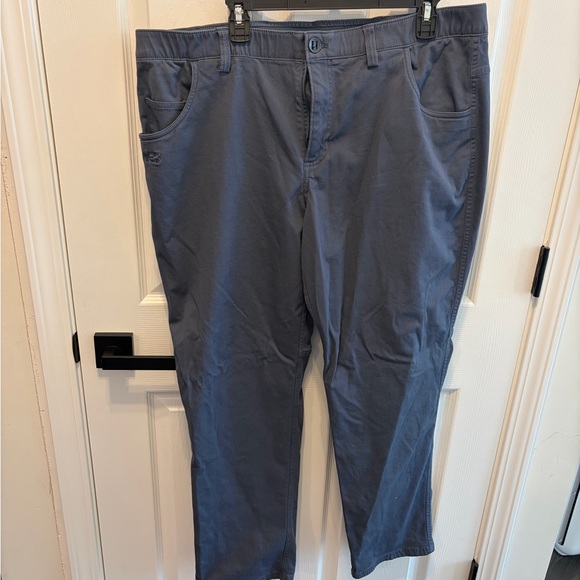 Under Armour Other - Men's Gray/Blue Casual Pants